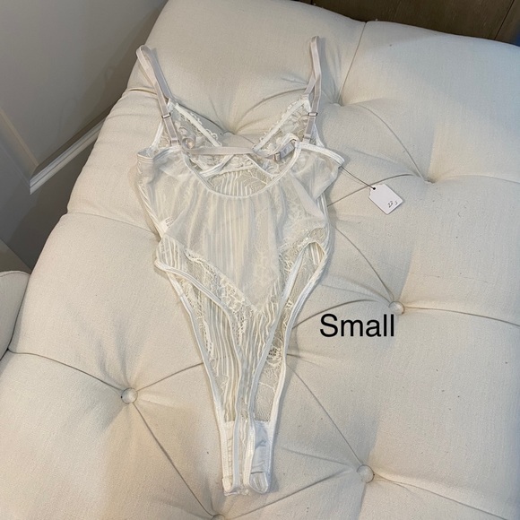 White sexy lace lingerie bodysuit NWT - Picture 4 of 11